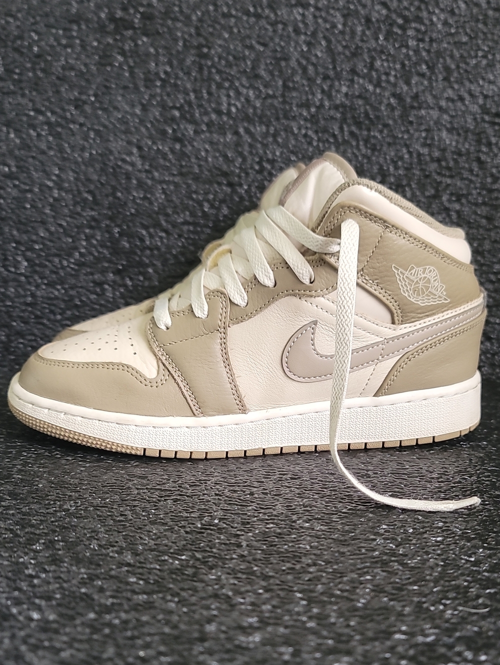 Nike Air Jordan 1 Mid 🔥"Legend Brown" 🔥 Wmns 6.5 Fast Shipling. - Picture 4 of 15